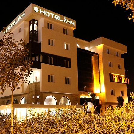 Hotel A44 Tétouan Esterno foto