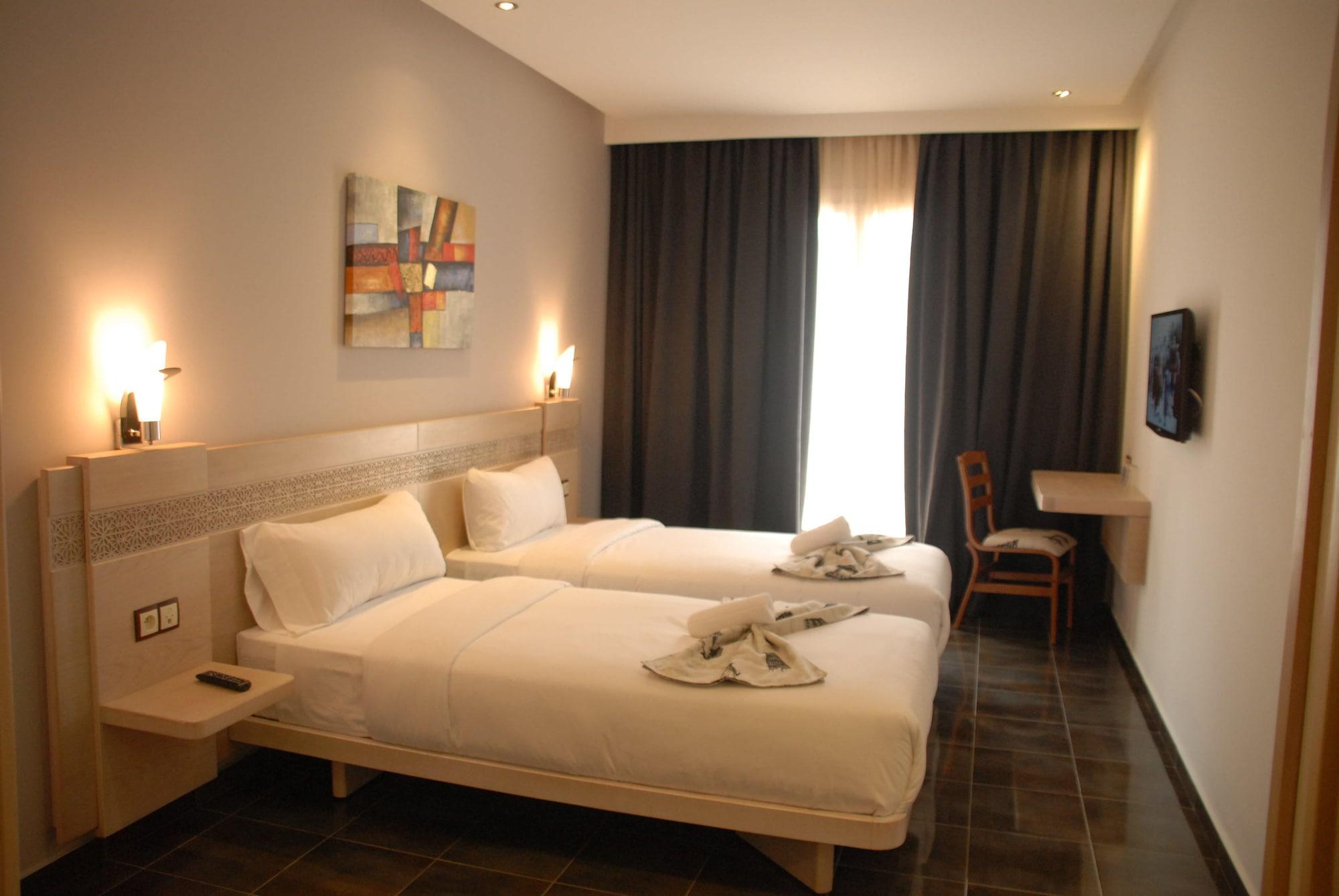 Hotel A44 Tétouan Esterno foto