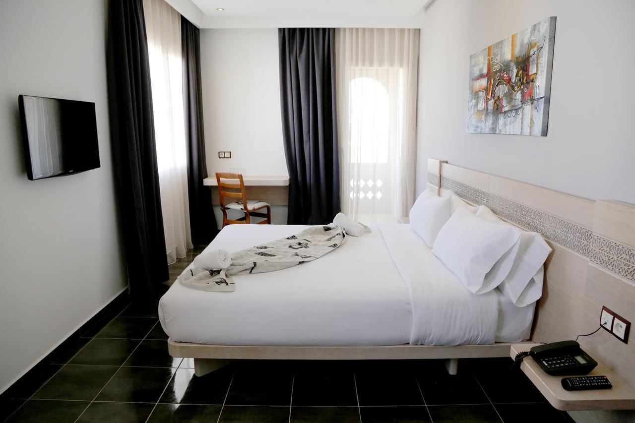 Hotel A44 Tétouan Esterno foto